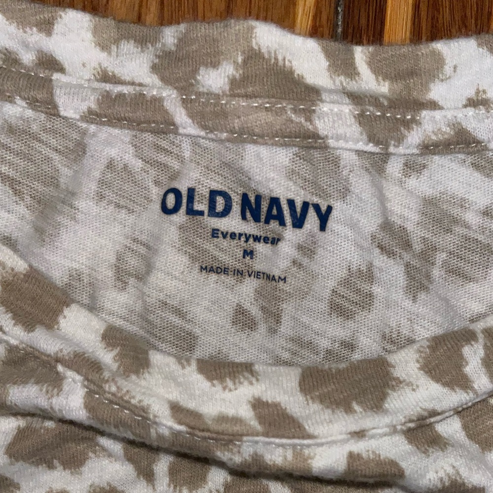 Leopard top - Picture 3 of 3